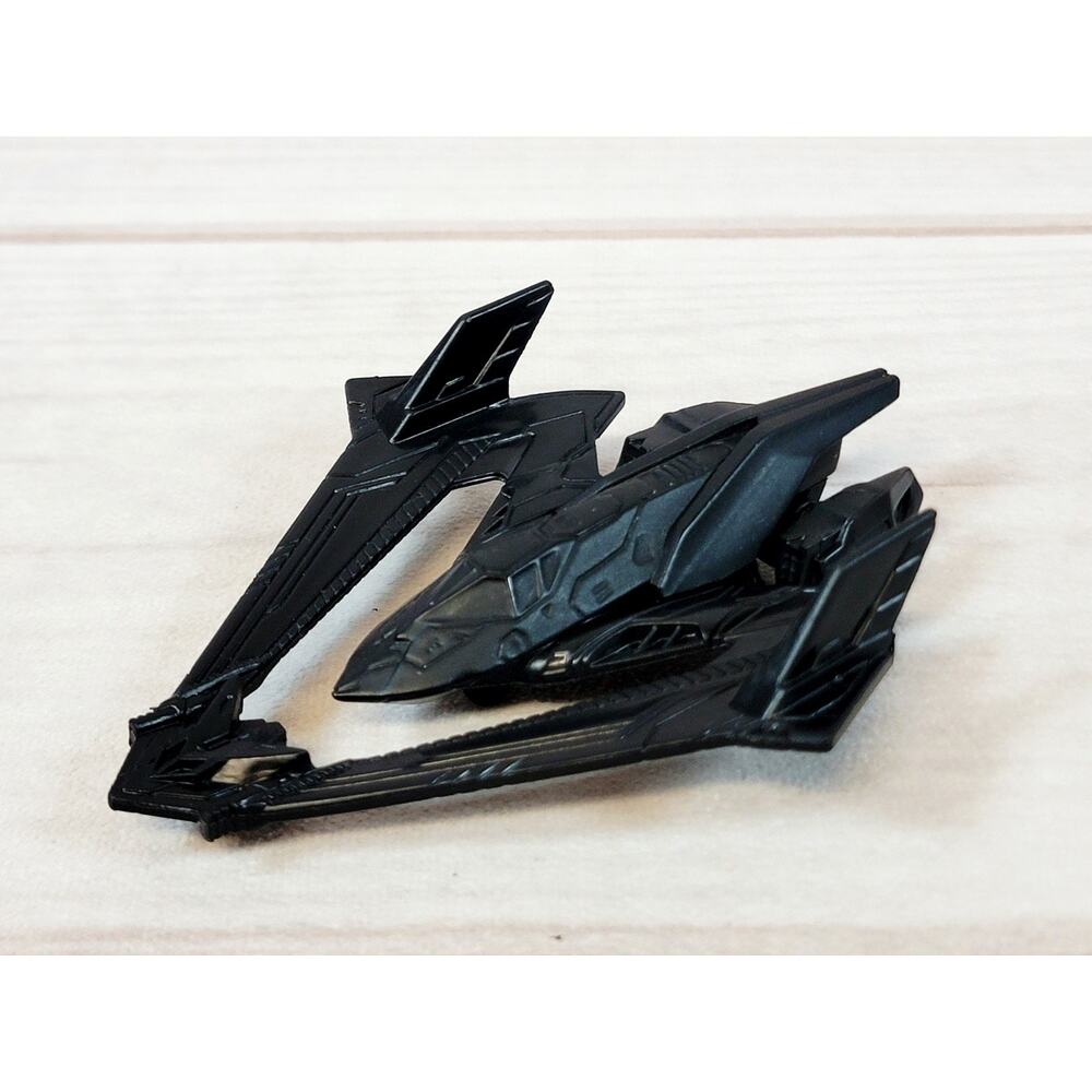 Matchbox Batwing Batplane Die-Cast Metal Batman v Superman 2015